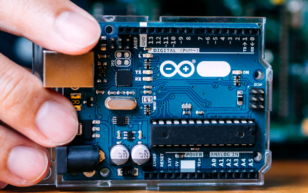 Hvordan legge til arduino uno i arduino IDE